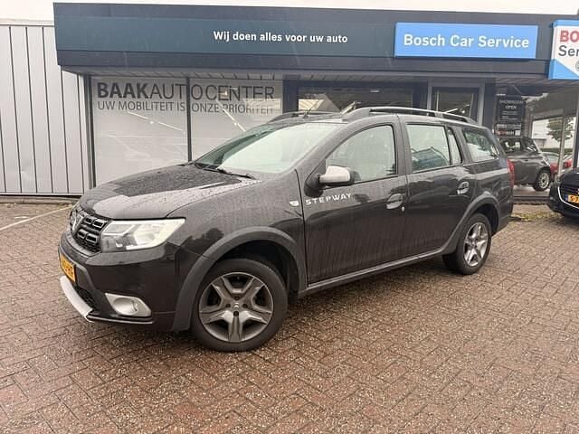 Zwart Gebruikt 2019 Dacia Logan MCV Stepway MPV | € 10.950 (Eerlijke prijs) - Afbeelding 1/4