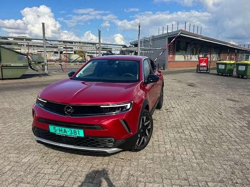 Rood Gebruikt 2023 Opel Mokka SUV | € 21.500 (Super prijs) - Afbeelding 1/4