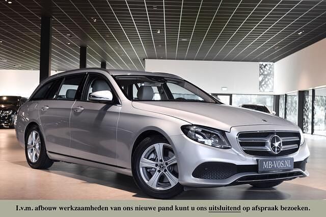 Grijs Gebruikt 2017 Mercedes E250 Avantgarde Stationwagen | € 25.950 (Eerlijke prijs) - Afbeelding 1/4