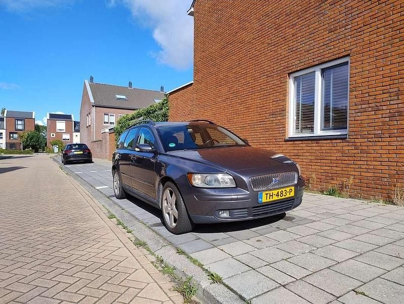 Grijs Gebruikt 2005 Volvo V50 Summum Stationwagen | € 3.250 (Super prijs) - Afbeelding 1/4