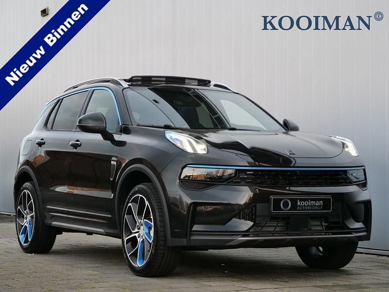 Zwart Nieuw 2025 Lynk & Co 01 SUV | € 33.850 (Eerlijke prijs) - Afbeelding 1/4