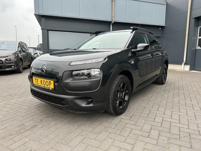 Zwart Gebruikt 2016 Citroën C4 Cactus PureTech Hatchback | € 8.650 (Eerlijke prijs) - Afbeelding 1/4