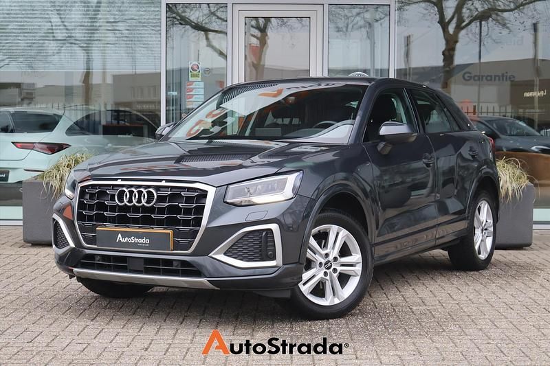 Grijs Occasion 2021 Audi Q2 Business SUV | € 21.700 (Eerlijke prijs) - Afbeelding 1/4