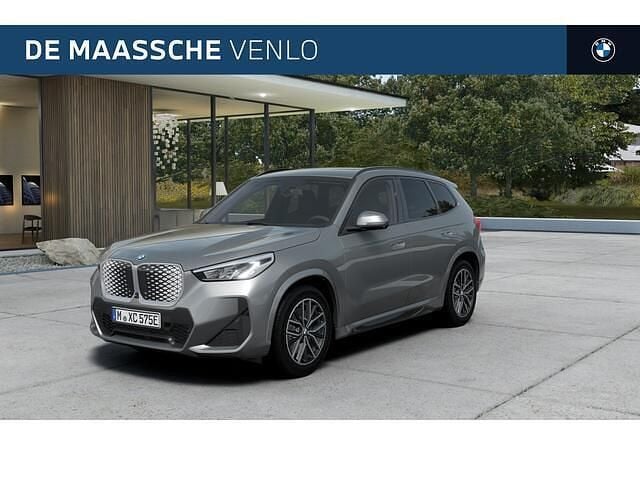 Zilver Nieuw 2025 BMW iX1 M Sport SUV | € 54.648 (Super prijs) - Afbeelding 1/4
