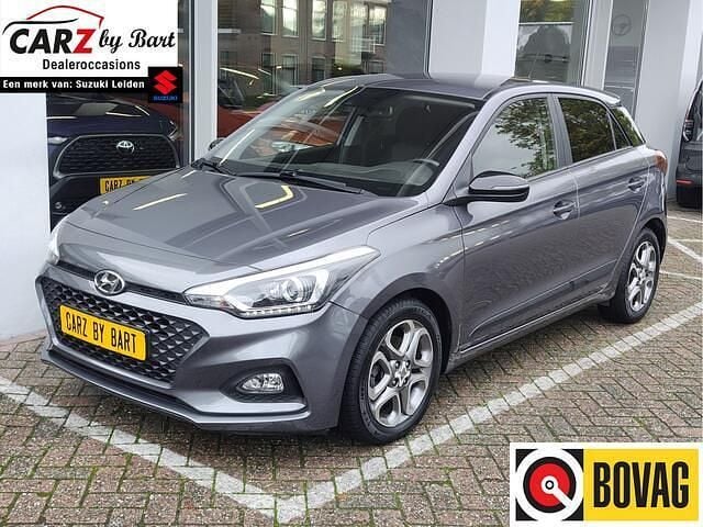 Grijs Gebruikt 2020 Hyundai i20 Comfort Hatchback | € 15.845 (Eerlijke prijs) - Afbeelding 1/4