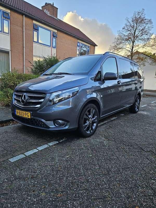 Grijs Gebruikt 2018 Mercedes Vito Business Van | € 21.500 - Afbeelding 1/4