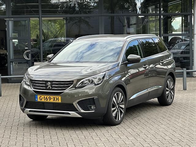 Grijs Gebruikt 2020 Peugeot 5008 Premium MPV | € 16.745 (Eerlijke prijs) - Afbeelding 1/4