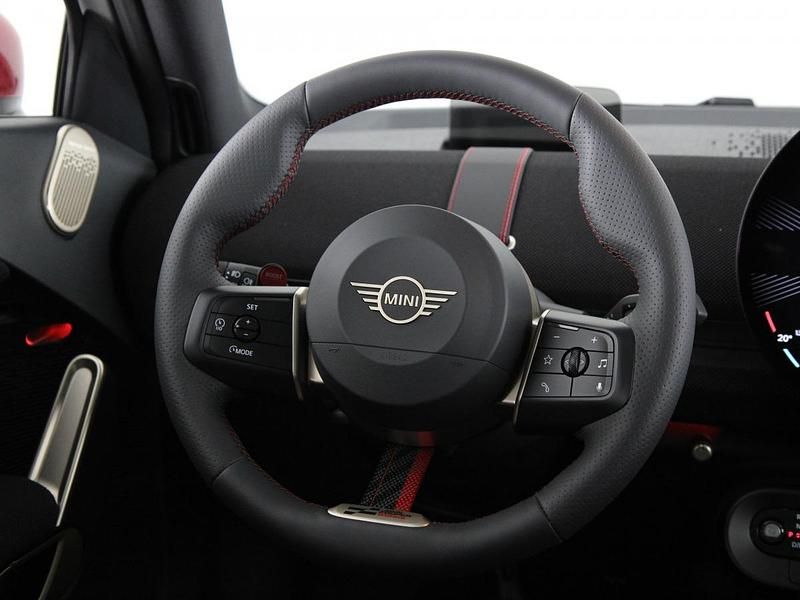 Nieuw Mini Cooper 189 kW (258 PK) 2025 Nanuq white (wit metallic) Hatchback