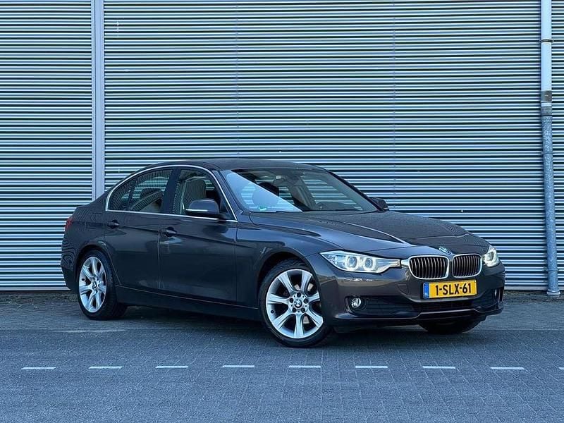 Occasion 2013 BMW 320 Efficient Dynamics Sedan | € 8.500 (Goede deal) - Afbeelding 1/4