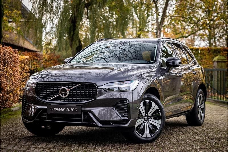 Grijs Gebruikt 2024 Volvo XC60 Plus SUV | € 50.750 (Super prijs) - Afbeelding 1/4