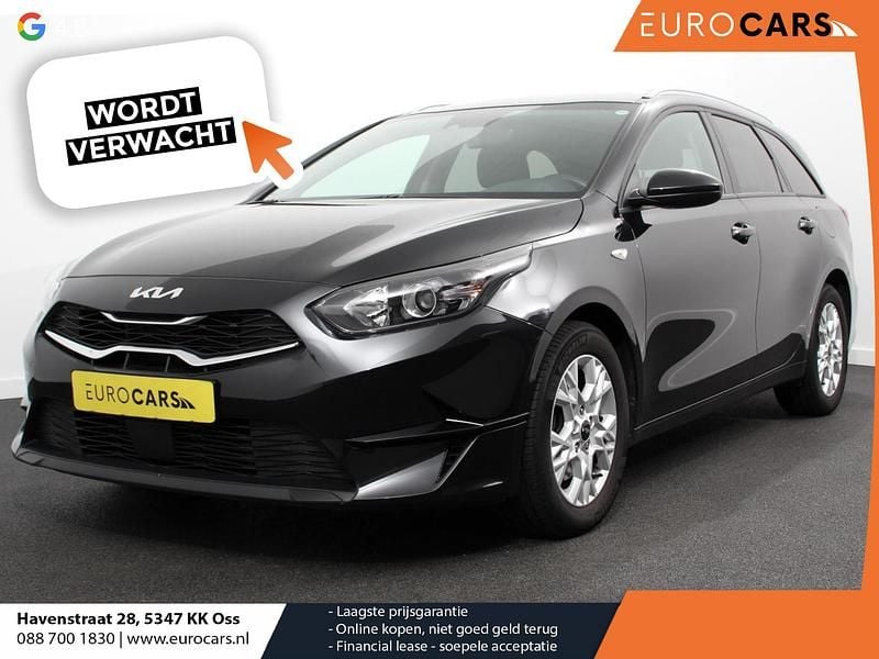 Zwart Gebruikt 2023 Kia Ceed Hatchback | € 17.890 (Goede deal) - Afbeelding 1/4