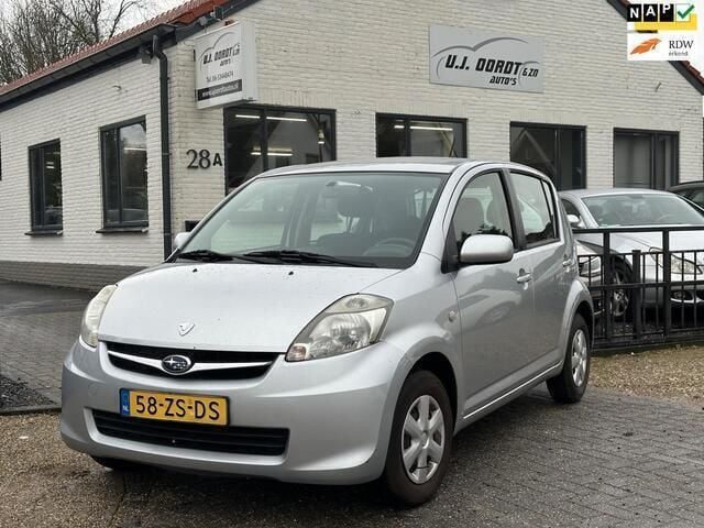 Grijs Gebruikt 2008 Subaru Justy Comfort Hatchback | € 2.299 (Eerlijke prijs) - Afbeelding 1/4