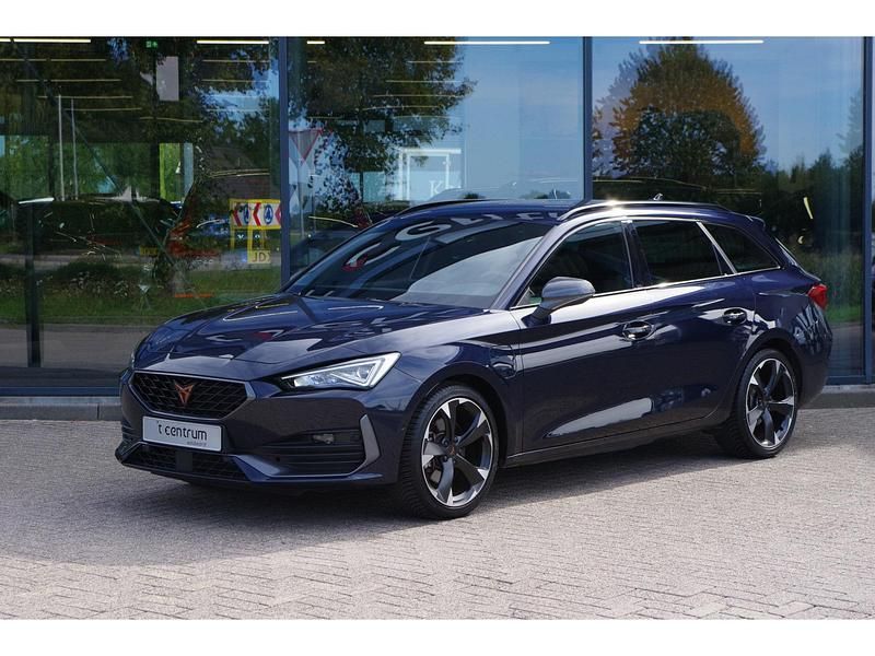 Blauw Gebruikt 2023 Cupra Leon Stationwagen | € 28.450 (Eerlijke prijs) - Afbeelding 1/4