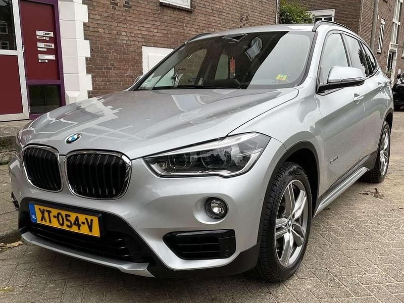 Grijs Occasion 2018 BMW X1 SUV | € 17.800 (Super prijs) - Afbeelding 1/4
