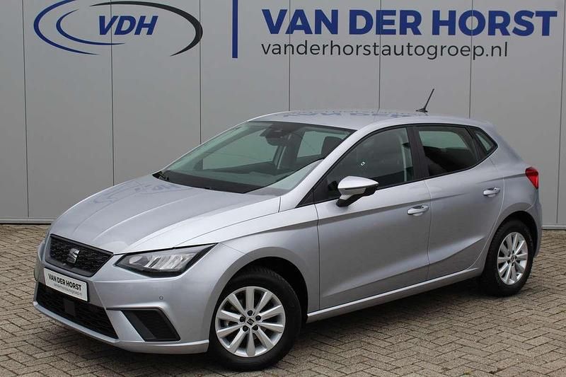 Zilver, metallic lak Occasion 2021 Seat Ibiza Style Hatchback | € 20.880 (Duur) - Afbeelding 1/3