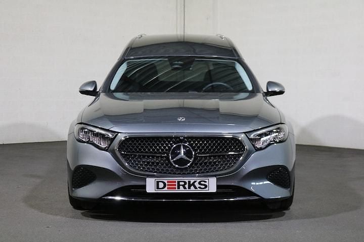 Nieuw Mercedes E220 194 PK (142 kW) 2025 Grijs (metallic) Stationwagen