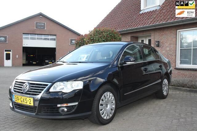 Zwart Gebruikt 2008 VW Passat Comfortline Sedan | € 3.750 (Eerlijke prijs) - Afbeelding 1/4
