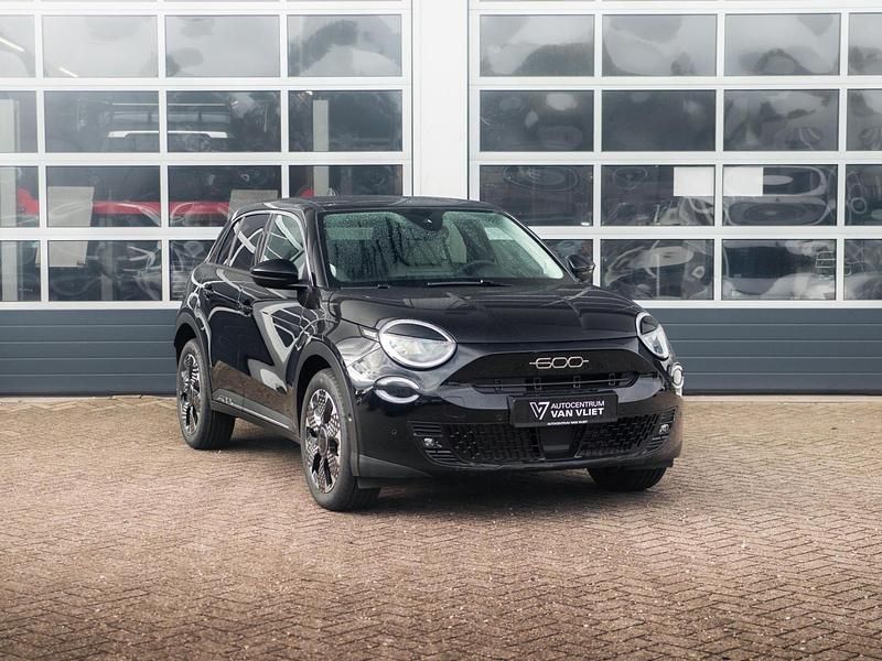 Occasion Fiat 600E La Prima 114 kW (156 PK) 2025 Zwart SUV