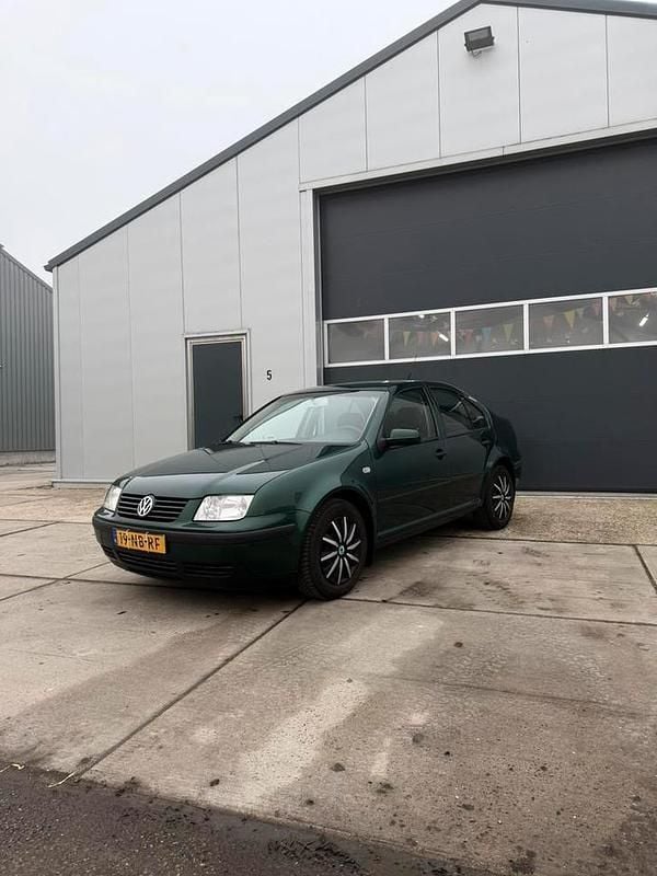 Occasion 2003 VW Bora | € 1.999 (Eerlijke prijs) - Afbeelding 1/4