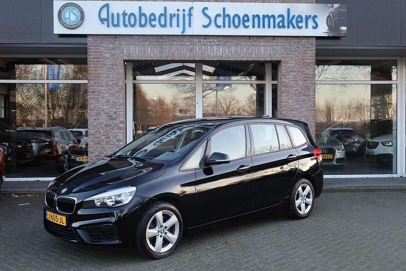 Zwart Gebruikt 2017 BMW 220 Gran Tourer Executive MPV | € 13.995 (Eerlijke prijs) - Afbeelding 1/4