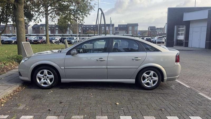 Occasion Opel Vectra 140 PK (102 kW) 2007 Grijs Hatchback