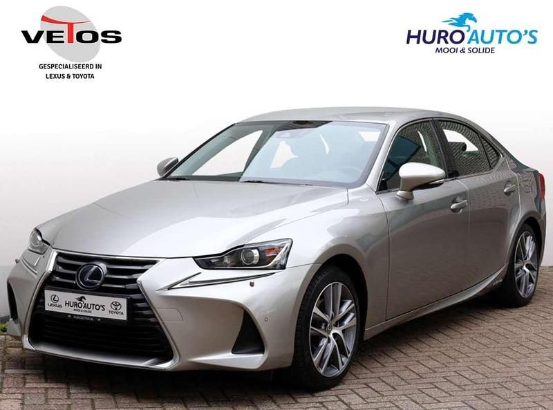 Grijs Gebruikt 2019 Lexus IS300h Business Edition Sedan | € 25.900 (Eerlijke prijs) - Afbeelding 1/4
