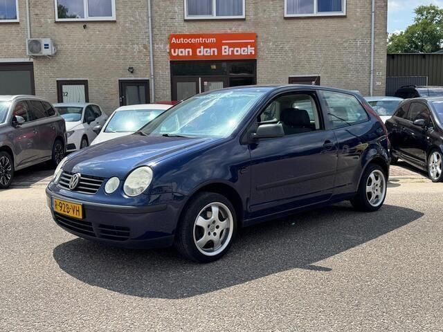 Blauw Gebruikt 2003 VW Polo Hatchback | € 1.445 (Eerlijke prijs) - Afbeelding 1/4