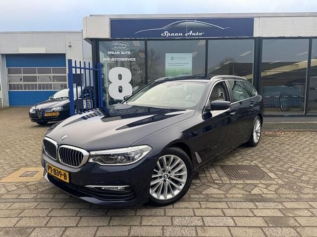 Blauw Occasion 2017 BMW 530 Executive Stationwagen | € 16.950 (Eerlijke prijs) - Afbeelding 1/4