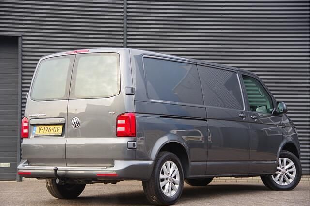 Occasion VW T6 Highline 150 PK (110 kW) 2017 Grijs Van