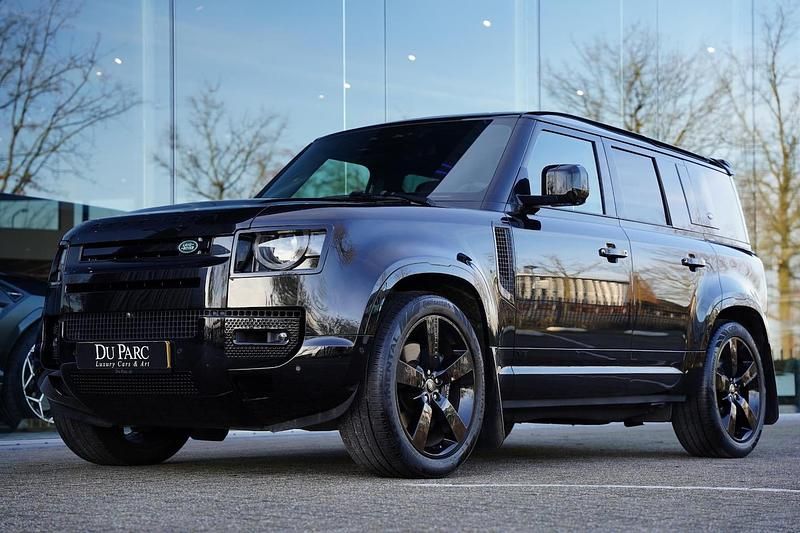 Zwart Occasion 2022 Land Rover Defender Black Edition SUV | € 146.888 (Eerlijke prijs) - Afbeelding 1/4
