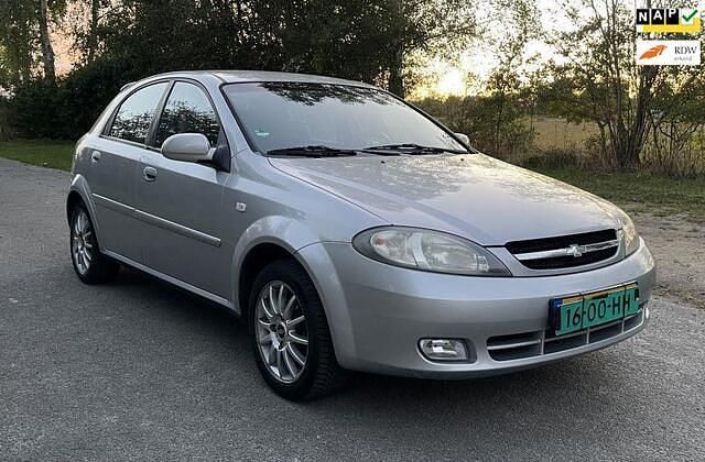 Grijs Occasion 2005 Chevrolet Lacetti Hatchback | € 1.350 - Afbeelding 1/4