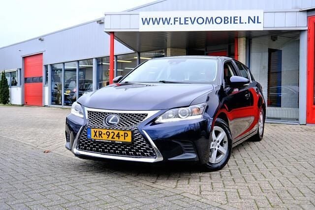 Blauw Gebruikt 2019 Lexus CT200h Hatchback | € 15.450 (Eerlijke prijs) - Afbeelding 1/4