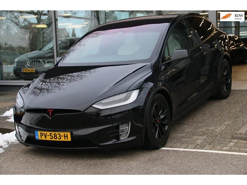 Zwart Occasion 2017 Tesla Model X SUV | € 33.995 (Duur) - Afbeelding 1/4