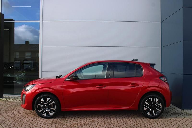 Occasion Peugeot 208 Allure 144 PK (105 kW) 2025 Rood Hatchback