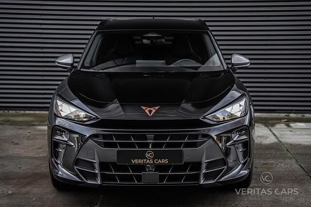 Zwart (metallic) Gebruikt 2025 Cupra Terramar SUV | € 42.950 (Eerlijke prijs) - Afbeelding 1/4