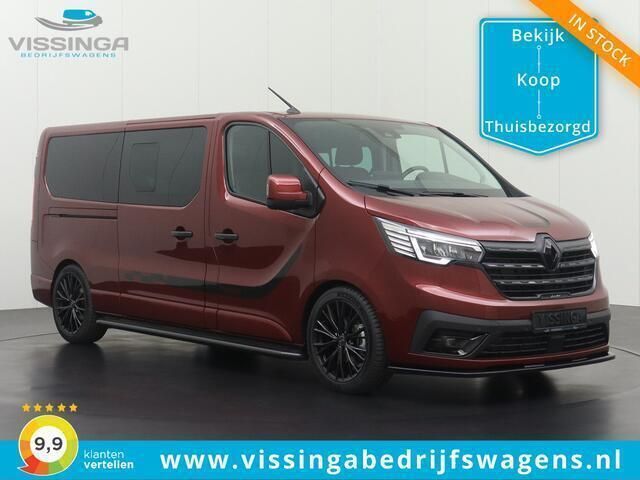 Rood Nieuw 2024 Renault Trafic Van | € 46.225 - Afbeelding 1/4
