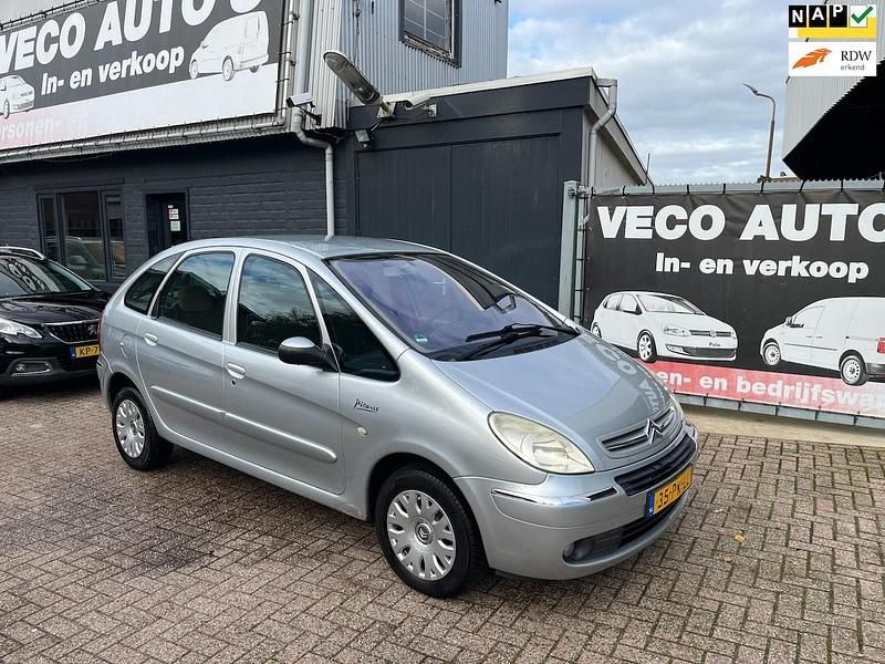 Grijs (metallic) Gebruikt 2004 Citroën Xsara Picasso MPV | € 1.950 (Eerlijke prijs) - Afbeelding 1/4