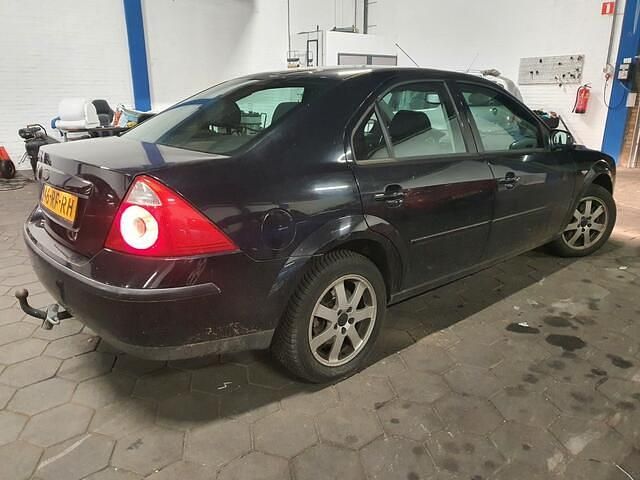 Occasion Ford Mondeo Futura 125 PK (91 kW) 2005 Zwart (metallic) Sedan