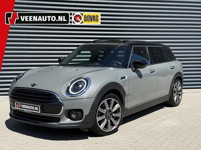 Grijs, metallic lak Gebruikt 2022 Mini Cooper Clubman Stationwagen | € 25.945 (Super prijs) - Afbeelding 1/4