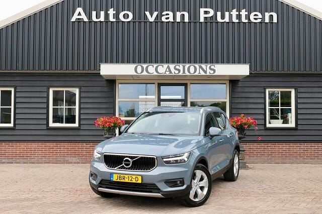Grijs Gebruikt 2019 Volvo XC40 Momentum SUV | € 22.745 (Super prijs) - Afbeelding 1/4