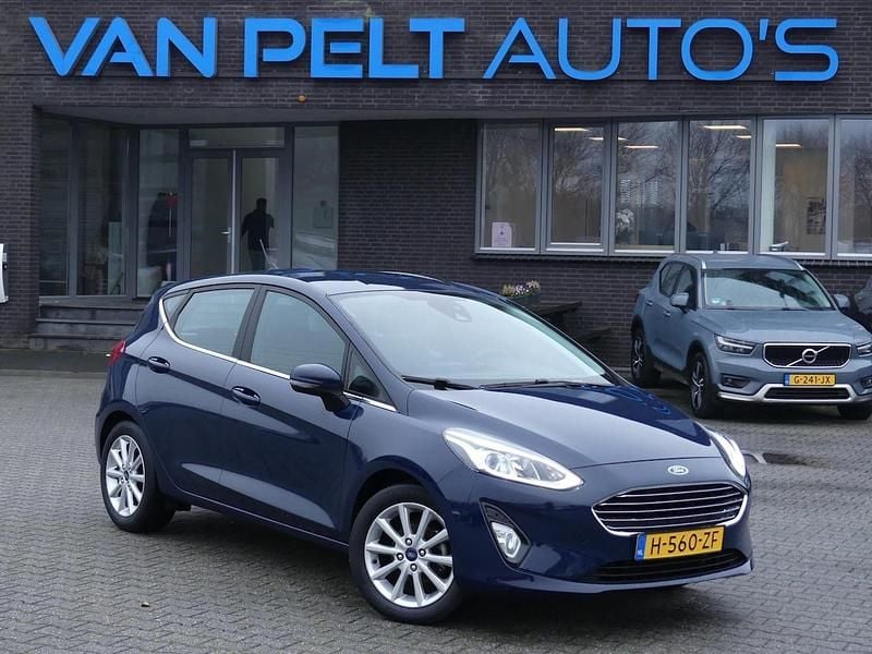 Blauw Occasion 2020 Ford Fiesta Titanium Hatchback | € 9.950 (Goede deal) - Afbeelding 1/4