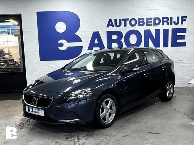 Occasion Volvo V40 Momentum 120 PK (88 kW) 2016 Blauw Hatchback