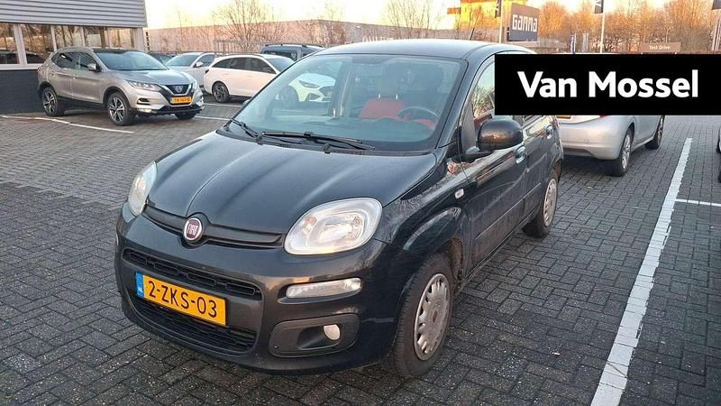Zwart Occasion 2015 Fiat Panda Lounge Hatchback | € 6.440 (Eerlijke prijs) - Afbeelding 1/1