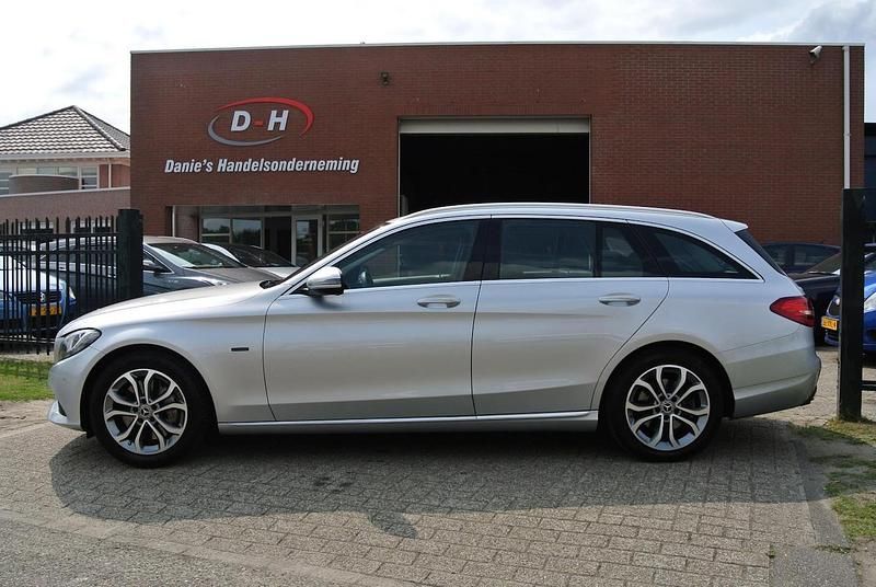 Grijs Gebruikt 2018 Mercedes C350 Stationwagen | € 12.999 (Super prijs) - Afbeelding 1/4