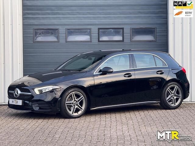 Occasion Mercedes A180 Business 136 PK (100 kW) 2019 Zwart Hatchback