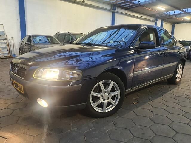 Blauw (metallic) Occasion 2004 Volvo S60 Sedan | € 900 (Super prijs) - Afbeelding 1/4
