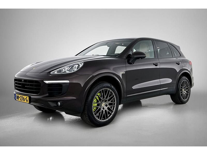 Bruin Gebruikt 2017 Porsche Cayenne Platinum Edition SUV | € 46.995 (Iets duurder) - Afbeelding 1/3