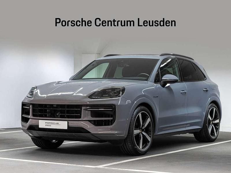 Grijs Gebruikt 2024 Porsche Cayenne SUV | € 114.900 - Afbeelding 1/4