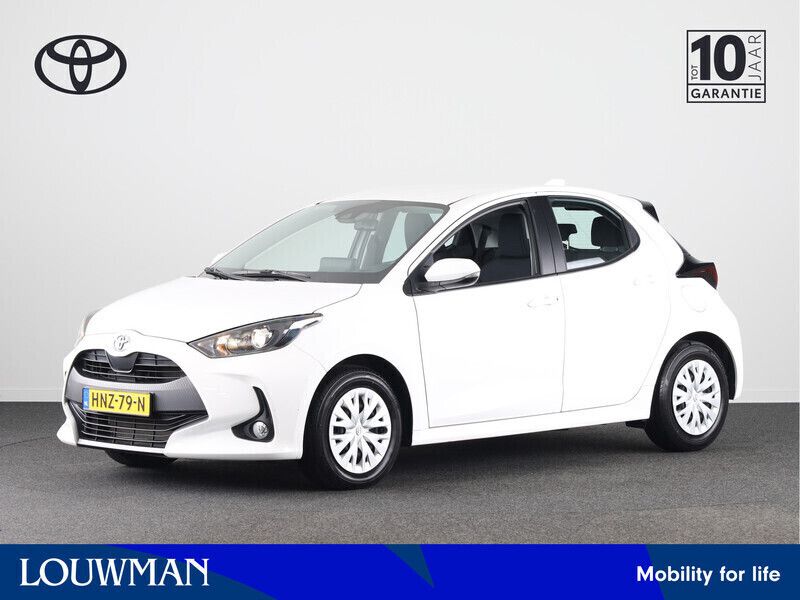 Wit Gebruikt 2023 Toyota Yaris Hybrid Active Hatchback | € 22.225 (Eerlijke prijs) - Afbeelding 1/3