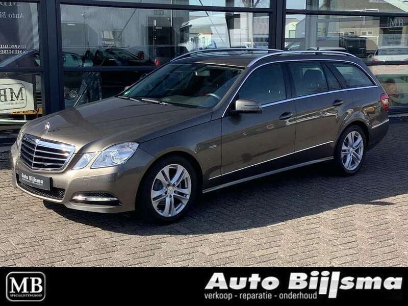 , metallic lak Gebruikt 2011 Mercedes E200 Avantgarde Stationwagen | € 13.995 (Eerlijke prijs) - Afbeelding 1/4